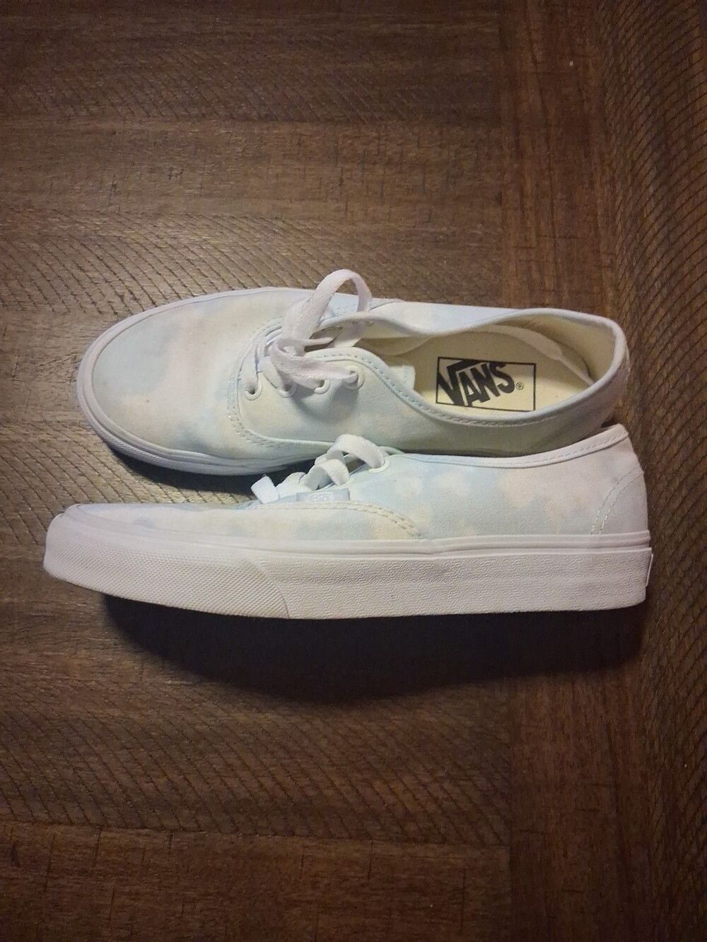 VANS Off the Wall Classic Lace up Canvas Shoes Unisex Men’s Size 5.5 Women’s 7